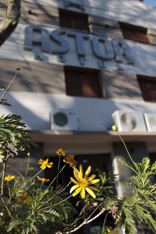 Hotel Astor Junin Exterior foto